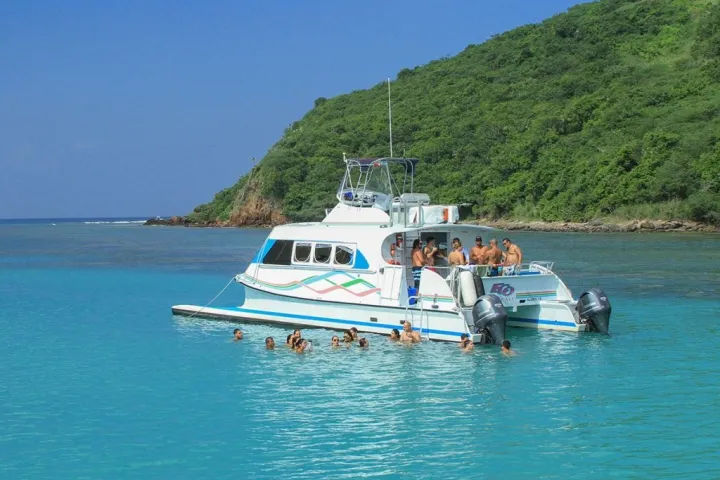 a small boat in a body of water